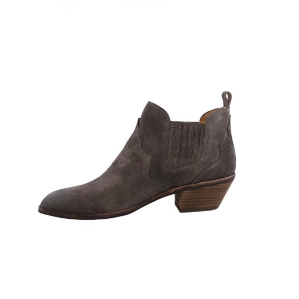 G.H. Bass & Co. | Naomi Suede Bootie - Picture 4 of 8